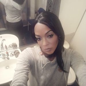 Meet your Posher, Laquanda